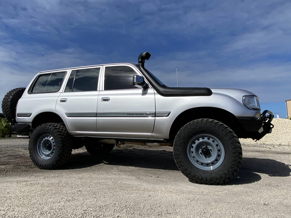 1996 Lexus LX 1st Gen - Image 4 of 31
