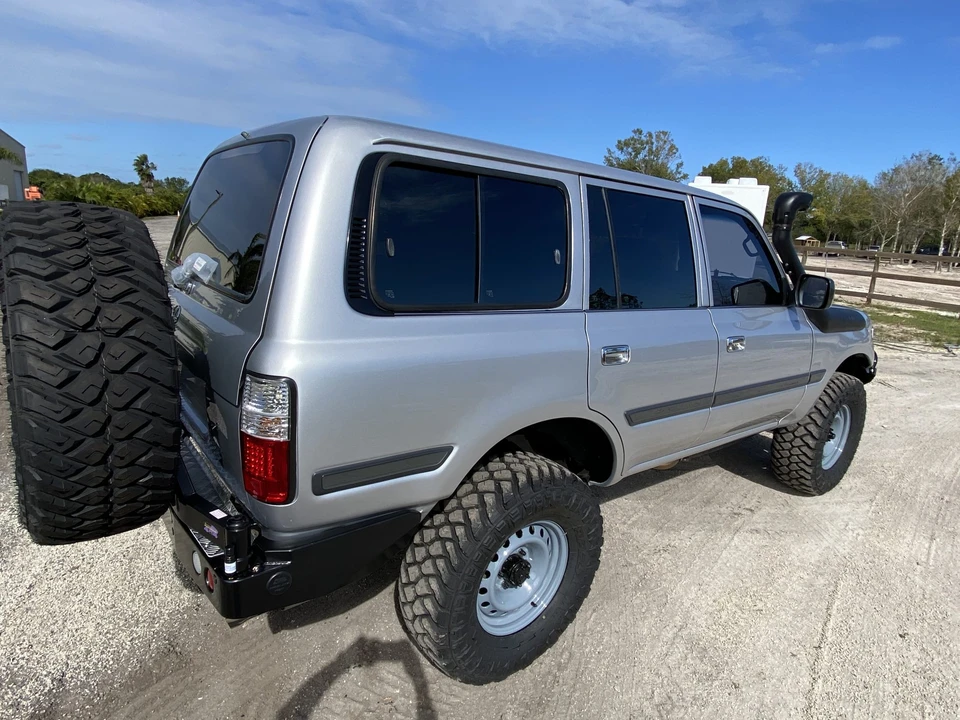 1996 Lexus LX 1st Gen - Image 19 of 31