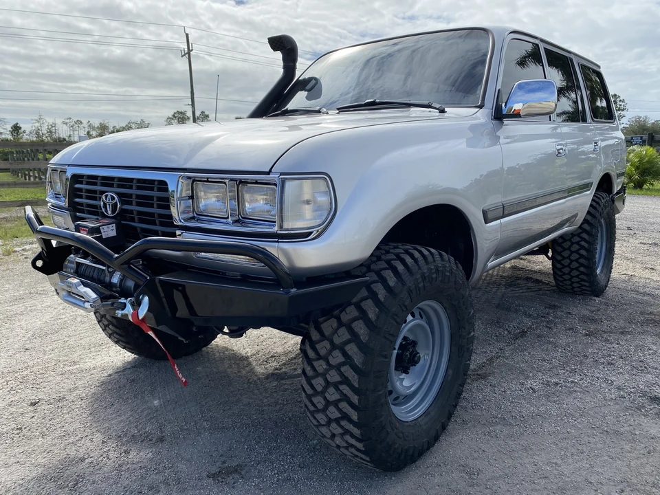 1996 Lexus LX 1st Gen - Image 13 of 31