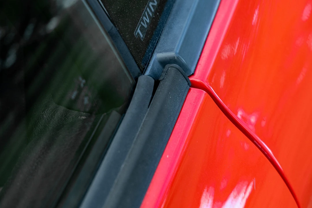 1996 Mitsubishi 3000GT Series 2 - Image 29 of 31