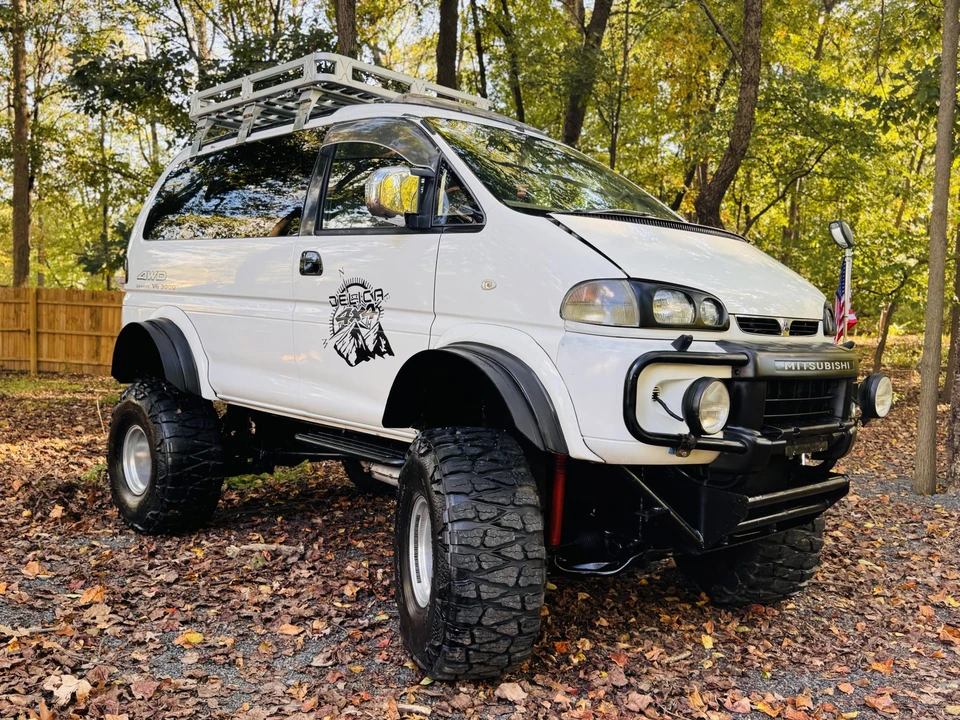 1996 Mitsubishi Delica 4th Gen - Image 2 of 31