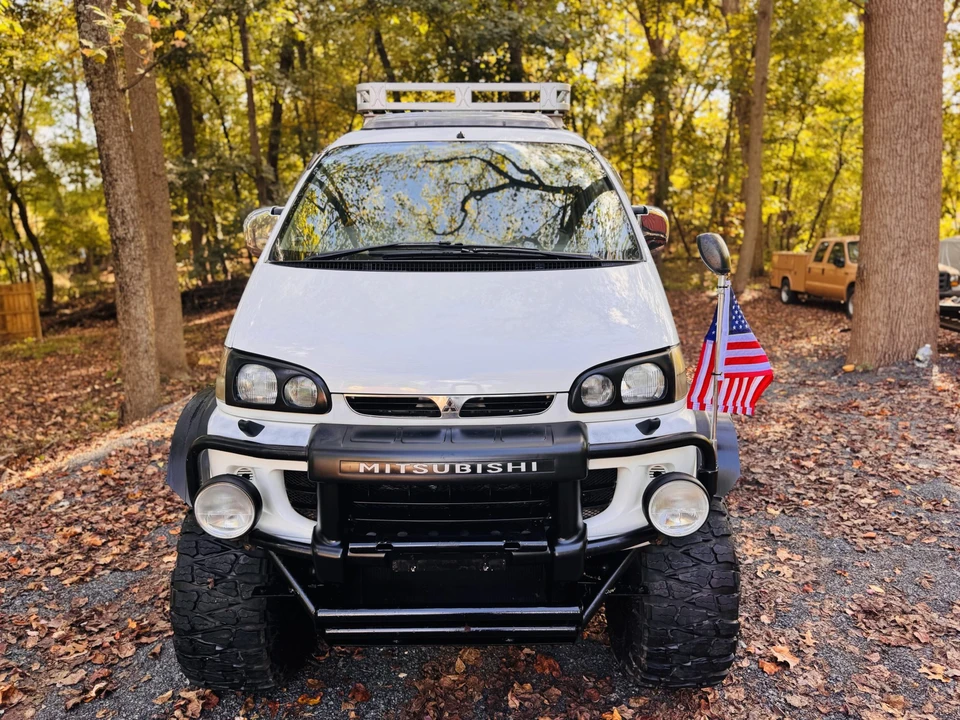 1996 Mitsubishi Delica 4th Gen - Image 11 of 31