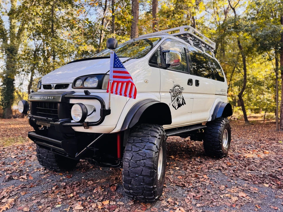 1996 Mitsubishi Delica 4th Gen - Image 18 of 31