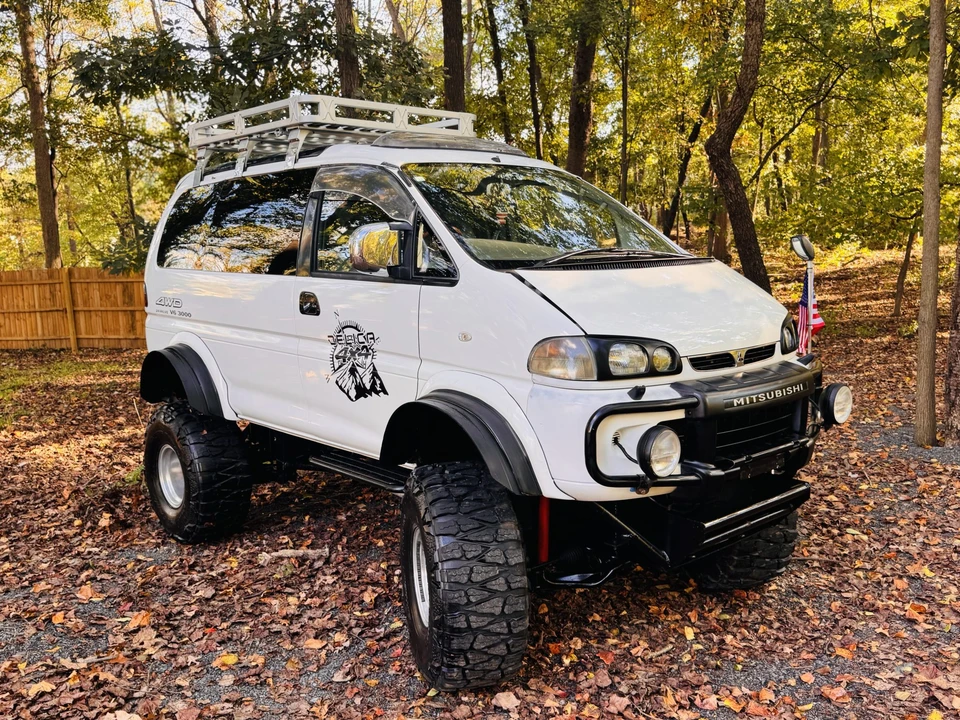 1996 Mitsubishi Delica 4th Gen - Image 3 of 31