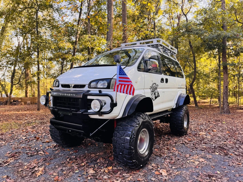 1996 Mitsubishi Delica 4th Gen - Image 17 of 31