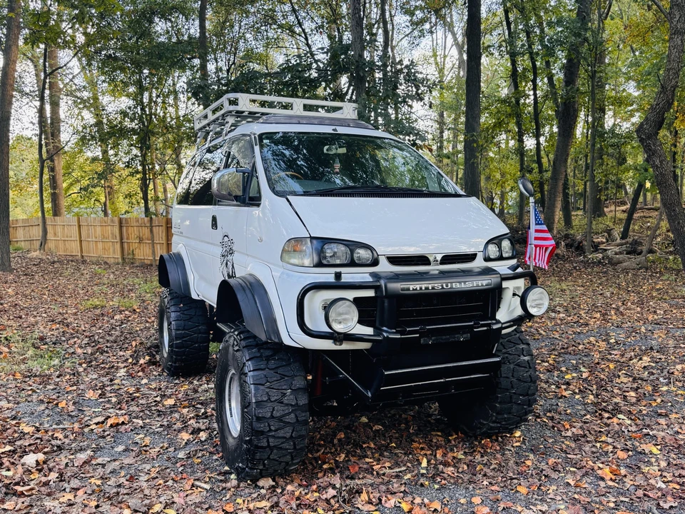 1996 Mitsubishi Delica 4th Gen - Image 8 of 31
