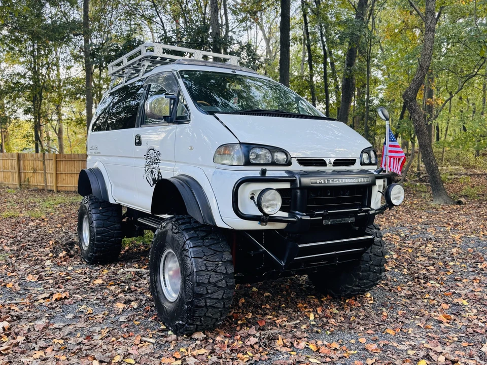 1996 Mitsubishi Delica 4th Gen - Image 6 of 31