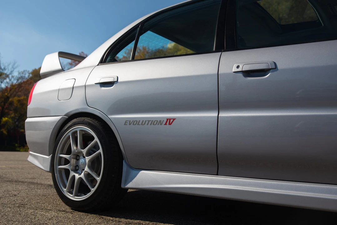 1996 Mitsubishi Lancer Evolution IV 6th Gen - Image 24 of 31