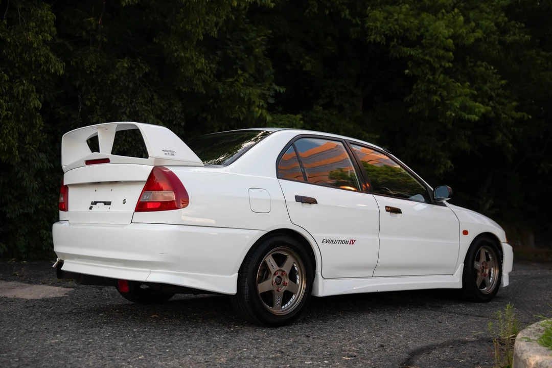 1996 Mitsubishi Lancer Evolution IV 6th Gen - Image 13 of 31