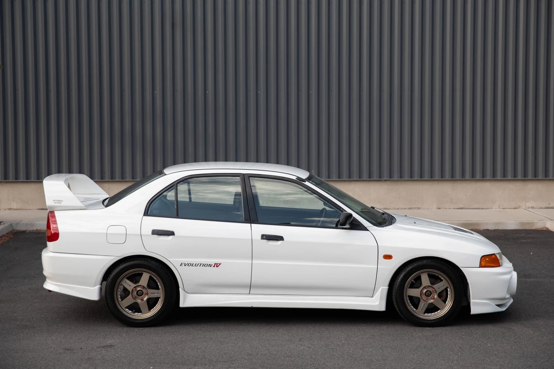 1996 Mitsubishi Lancer Evolution IV 6th Gen - Image 9 of 31
