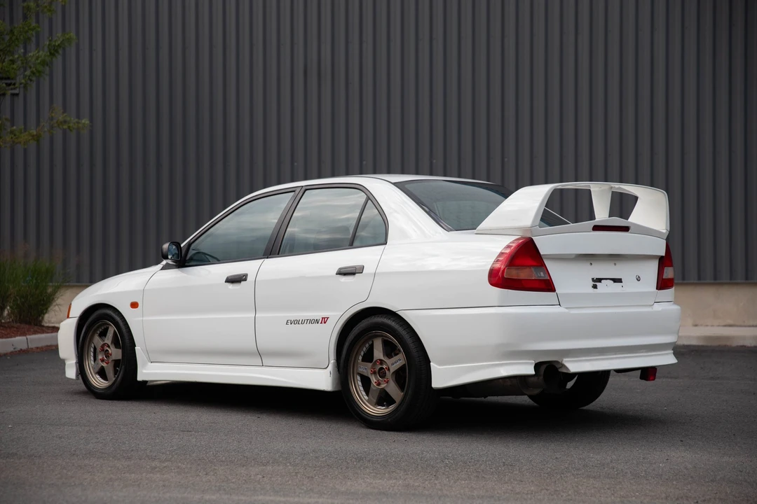 1996 Mitsubishi Lancer Evolution IV 6th Gen - Image 18 of 31