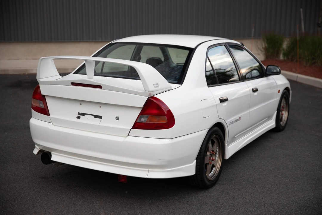 1996 Mitsubishi Lancer Evolution IV 6th Gen - Image 14 of 31