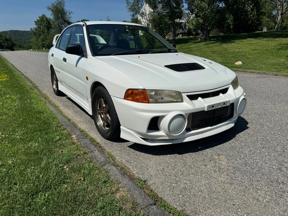 1996 Mitsubishi Lancer Evolution IV 6th Gen - Image 3 of 31