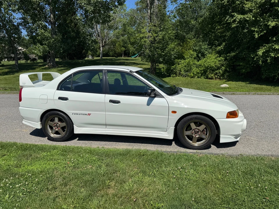 1996 Mitsubishi Lancer Evolution IV 6th Gen - Image 17 of 31
