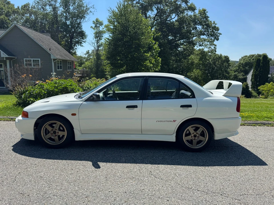 1996 Mitsubishi Lancer Evolution IV 6th Gen - Image 12 of 31