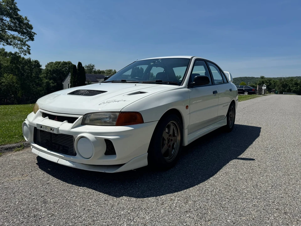 1996 Mitsubishi Lancer Evolution IV 6th Gen - Image 10 of 31