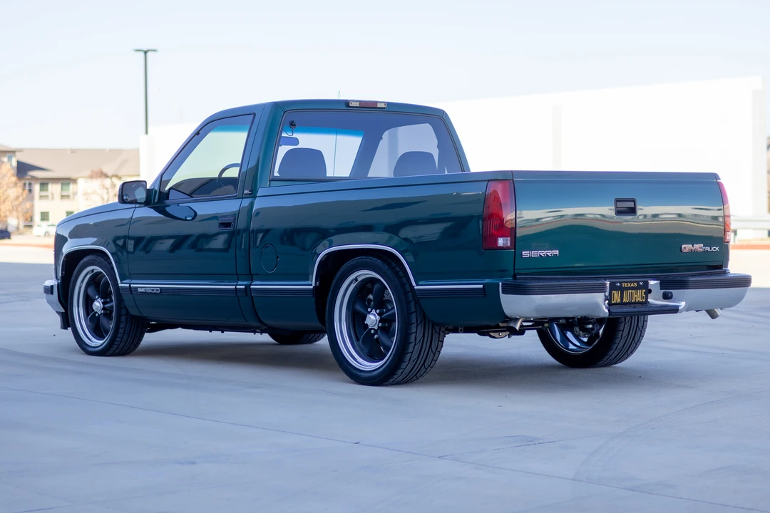 1997 GMC Sierra 2nd Gen - Image 9 of 31