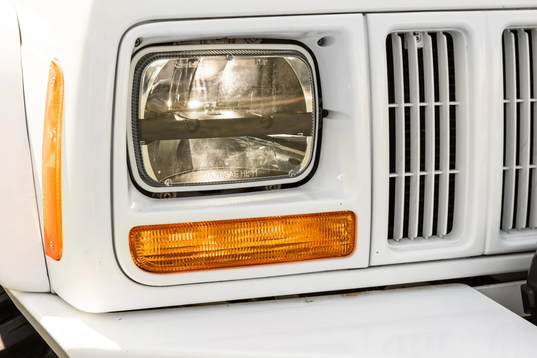 1997 Jeep XJ Cherokee - Image 16 of 31