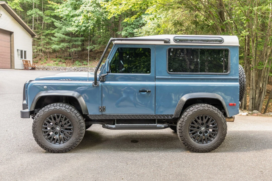 1997 Land Rover Defender 90 - Image 9 of 31