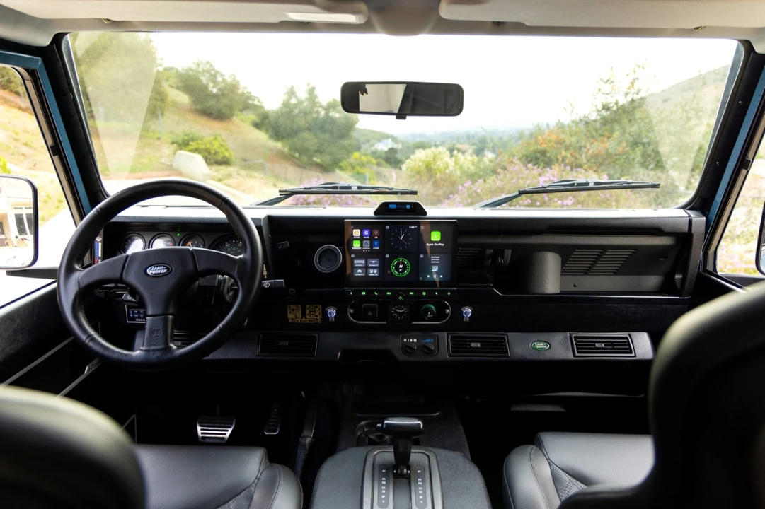 1997 Land Rover Defender 90 - Image 7 of 10