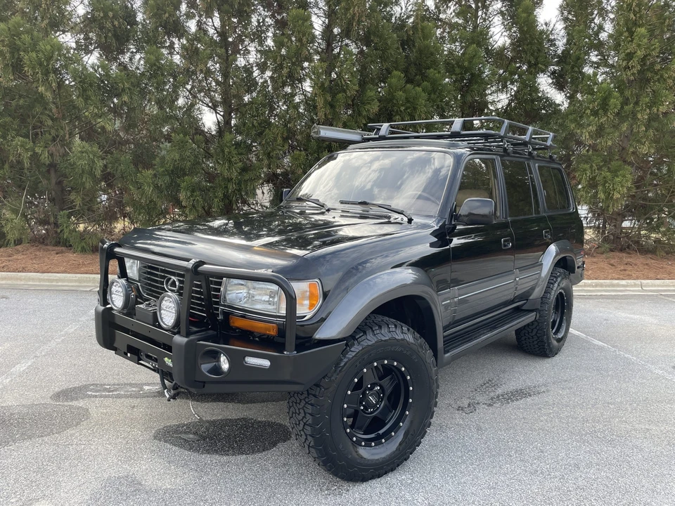1997 Lexus LX 1st Gen - Image 4 of 31