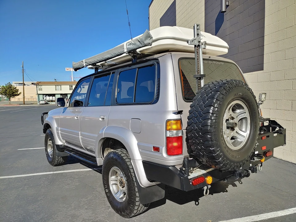 1997 Lexus LX 1st Gen - Image 17 of 31