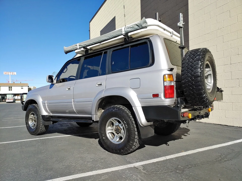 1997 Lexus LX 1st Gen - Image 16 of 31