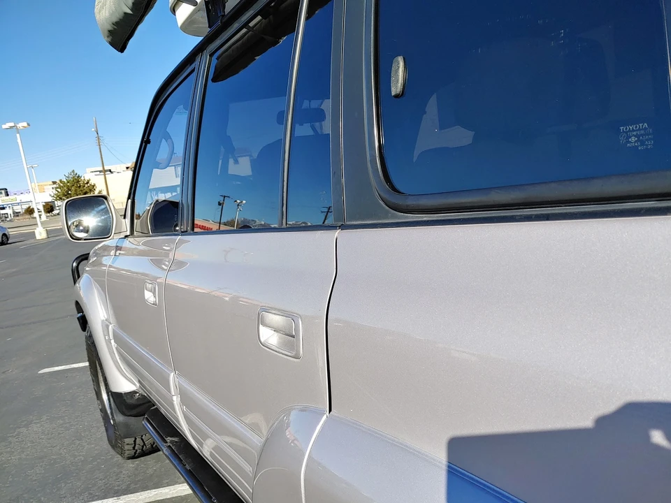 1997 Lexus LX 1st Gen - Image 28 of 31