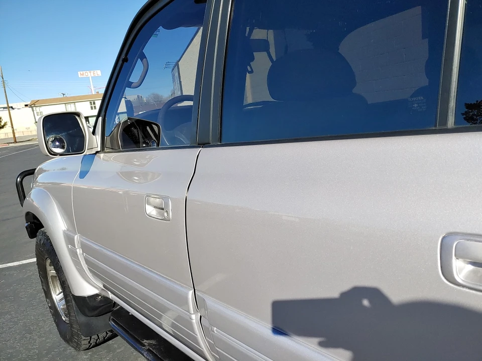 1997 Lexus LX 1st Gen - Image 27 of 31
