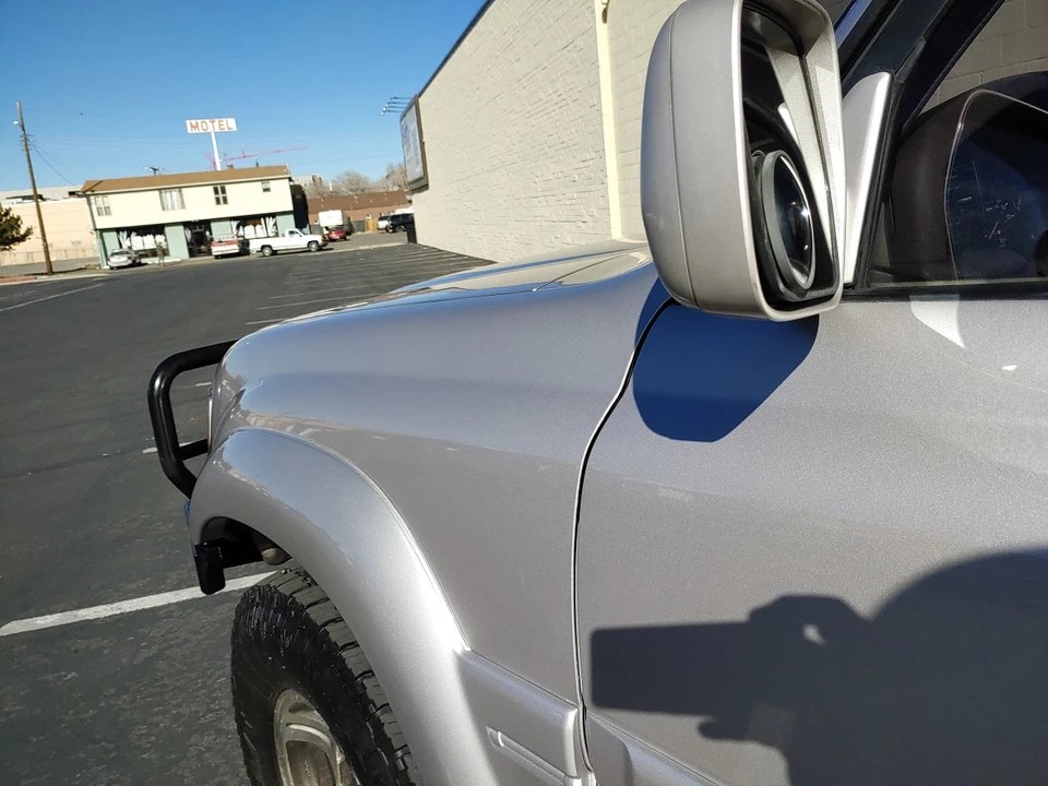 1997 Lexus LX 1st Gen - Image 25 of 31