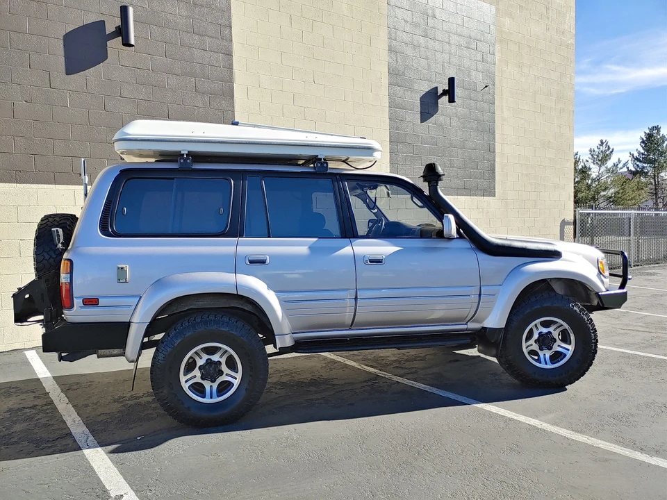 1997 Lexus LX 1st Gen - Image 22 of 31