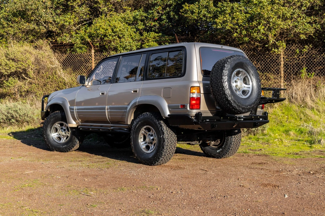 1997 Lexus LX 1st Gen - Image 18 of 31