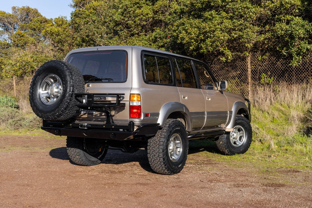 1997 Lexus LX 1st Gen - Image 10 of 31