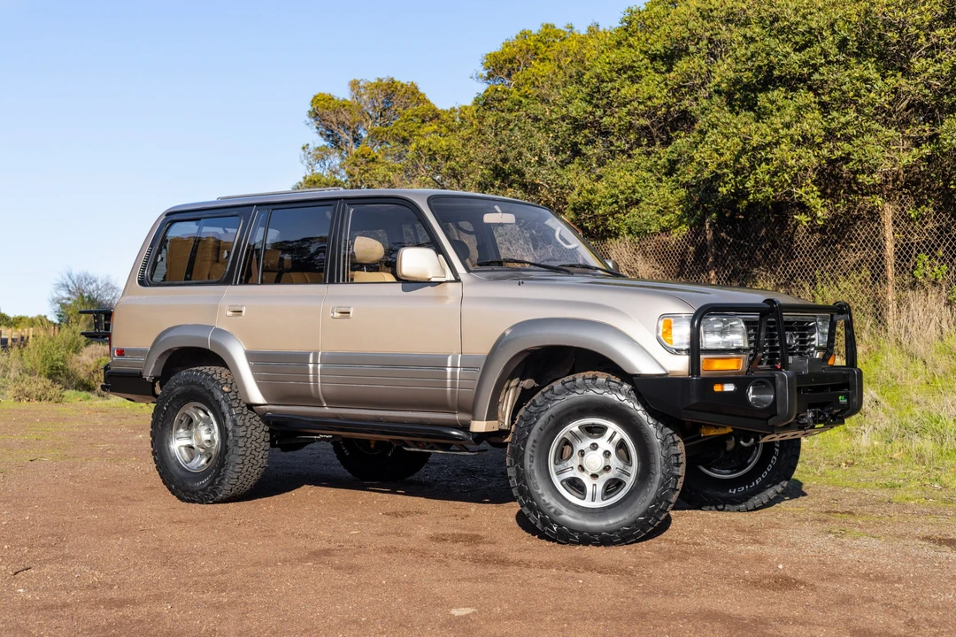 1997 Lexus LX 1st Gen - Image 8 of 31