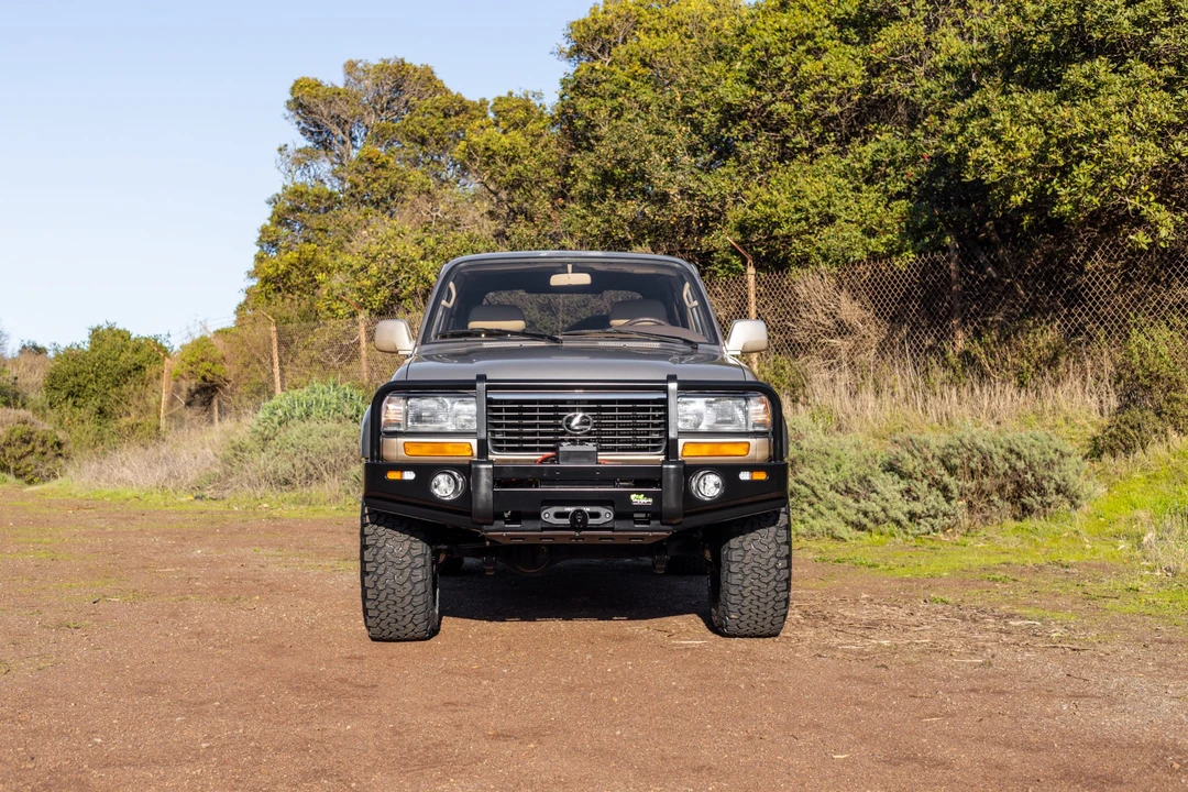 1997 Lexus LX 1st Gen - Image 6 of 31