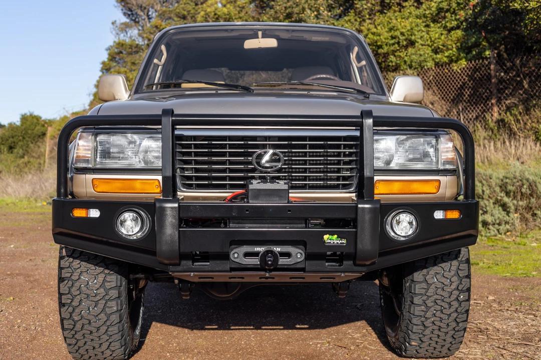 1997 Lexus LX 1st Gen - Image 4 of 31
