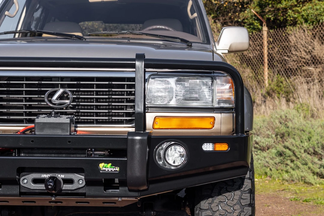 1997 Lexus LX 1st Gen - Image 25 of 31