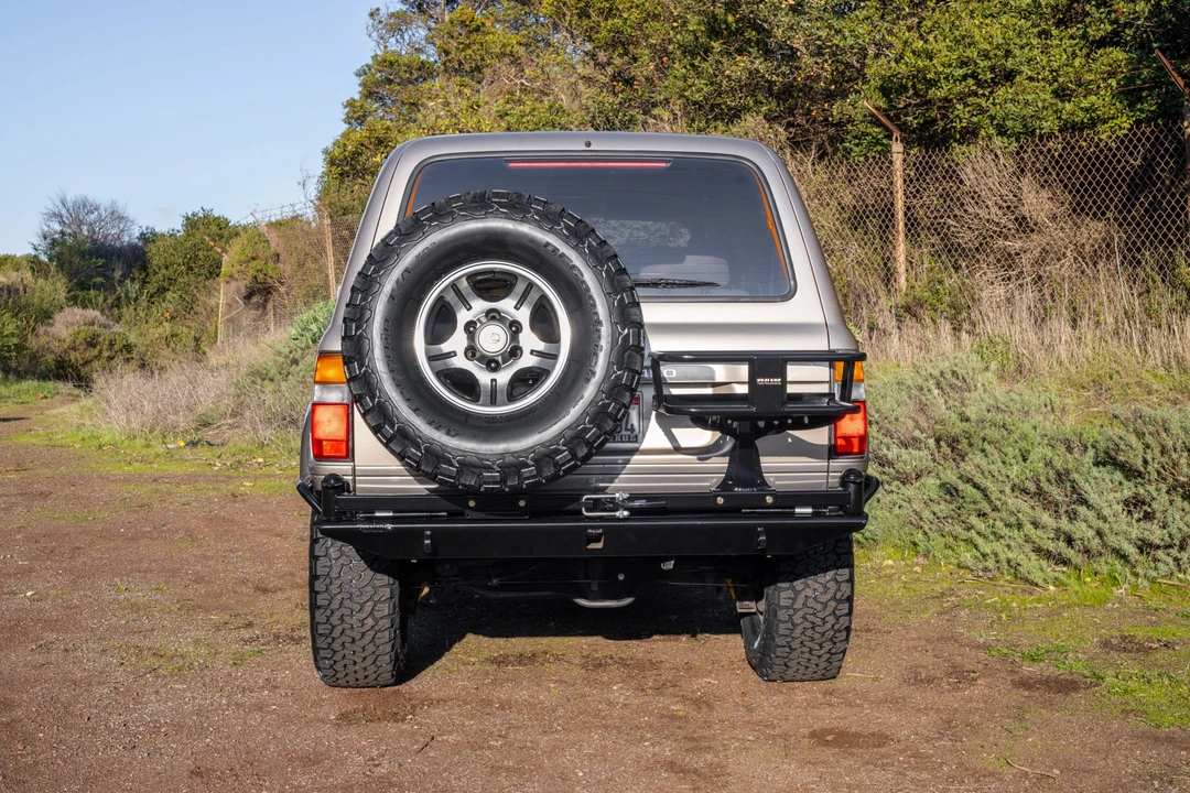 1997 Lexus LX 1st Gen - Image 15 of 31