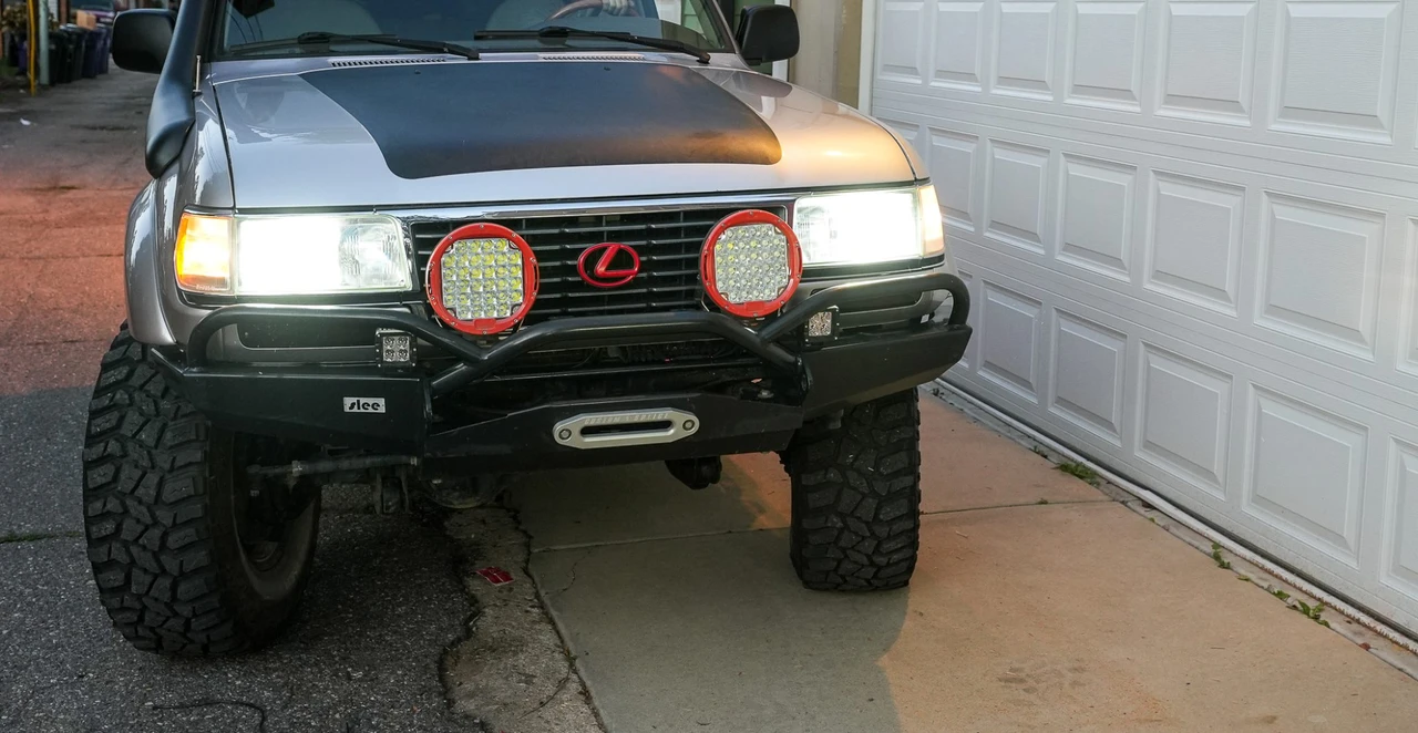 1997 Lexus LX 1st Gen - Image 17 of 31