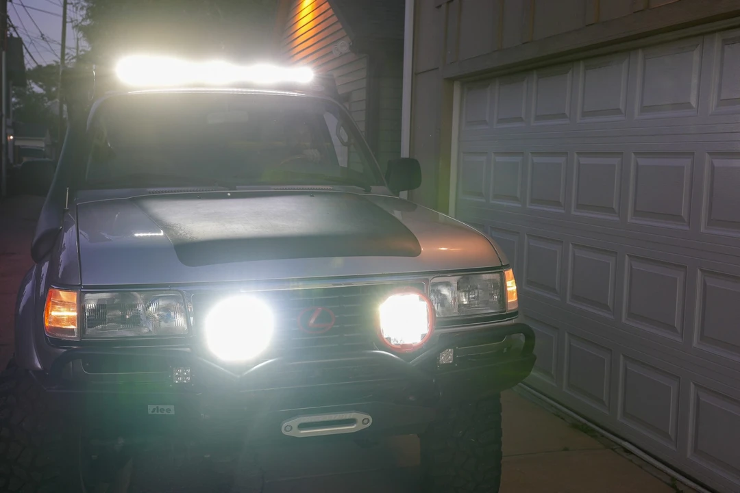 1997 Lexus LX 1st Gen - Image 19 of 31