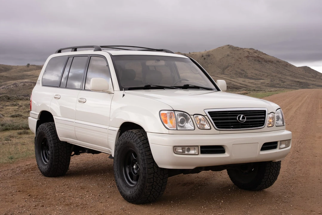 1998 Lexus LX 2nd Gen - Image 2 of 31