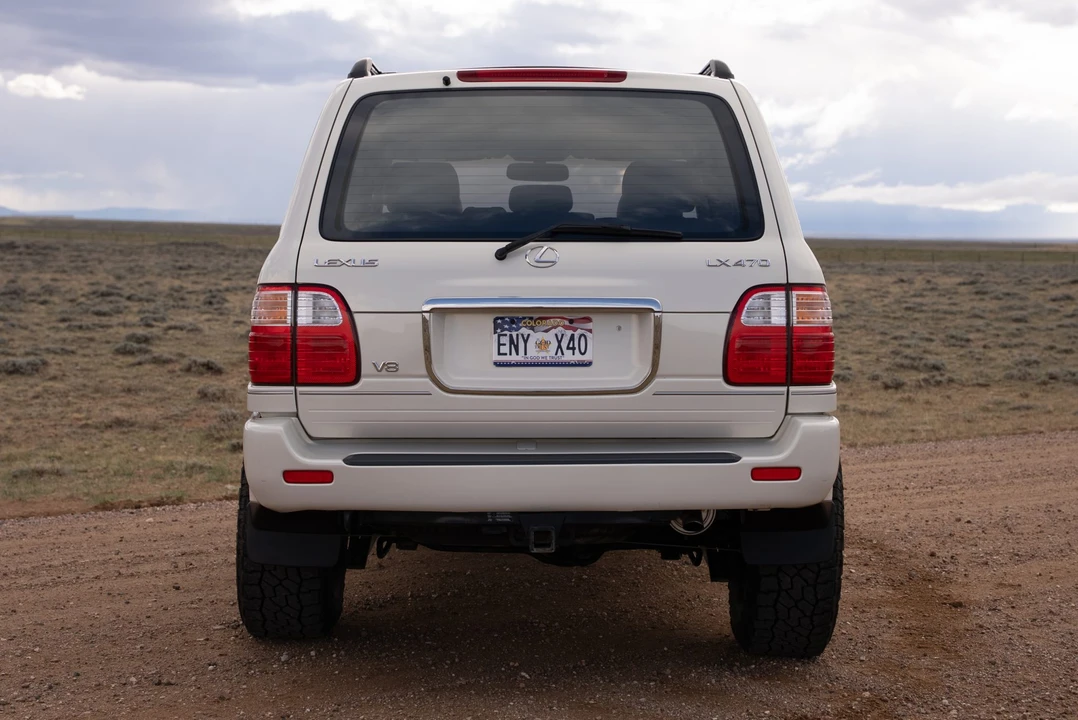 1998 Lexus LX 2nd Gen - Image 14 of 31