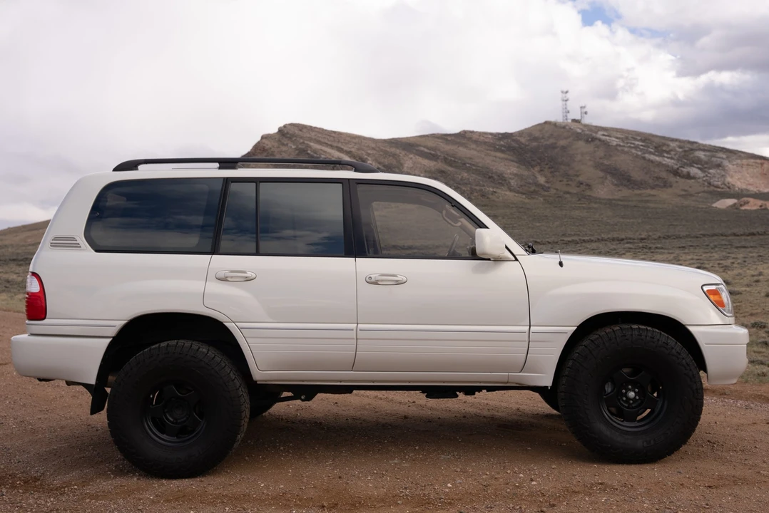 1998 Lexus LX 2nd Gen - Image 8 of 31