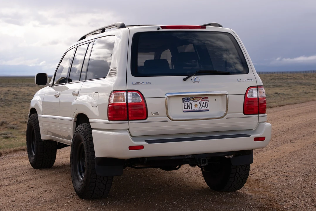 1998 Lexus LX 2nd Gen - Image 15 of 31