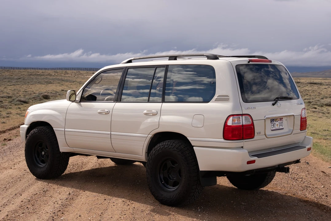 1998 Lexus LX 2nd Gen - Image 20 of 31
