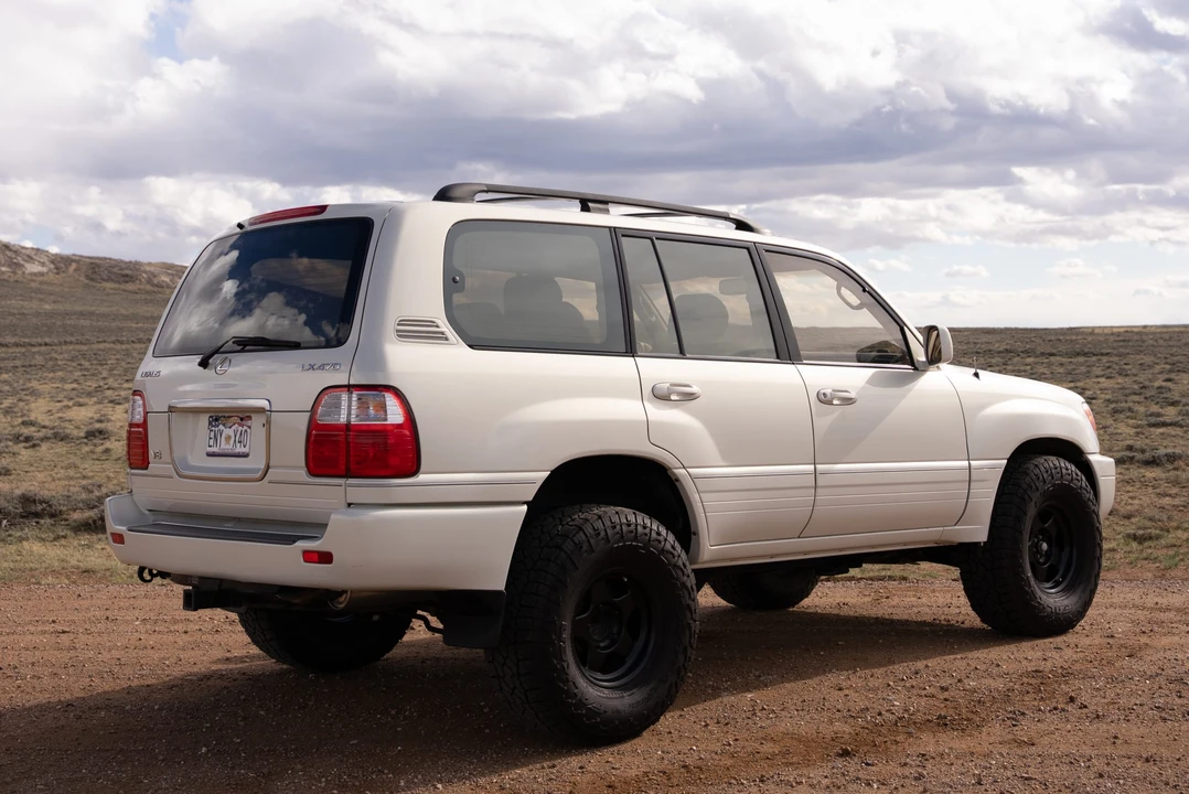 1998 Lexus LX 2nd Gen - Image 12 of 31