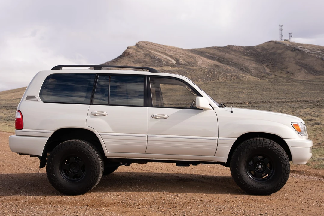 1998 Lexus LX 2nd Gen - Image 7 of 31