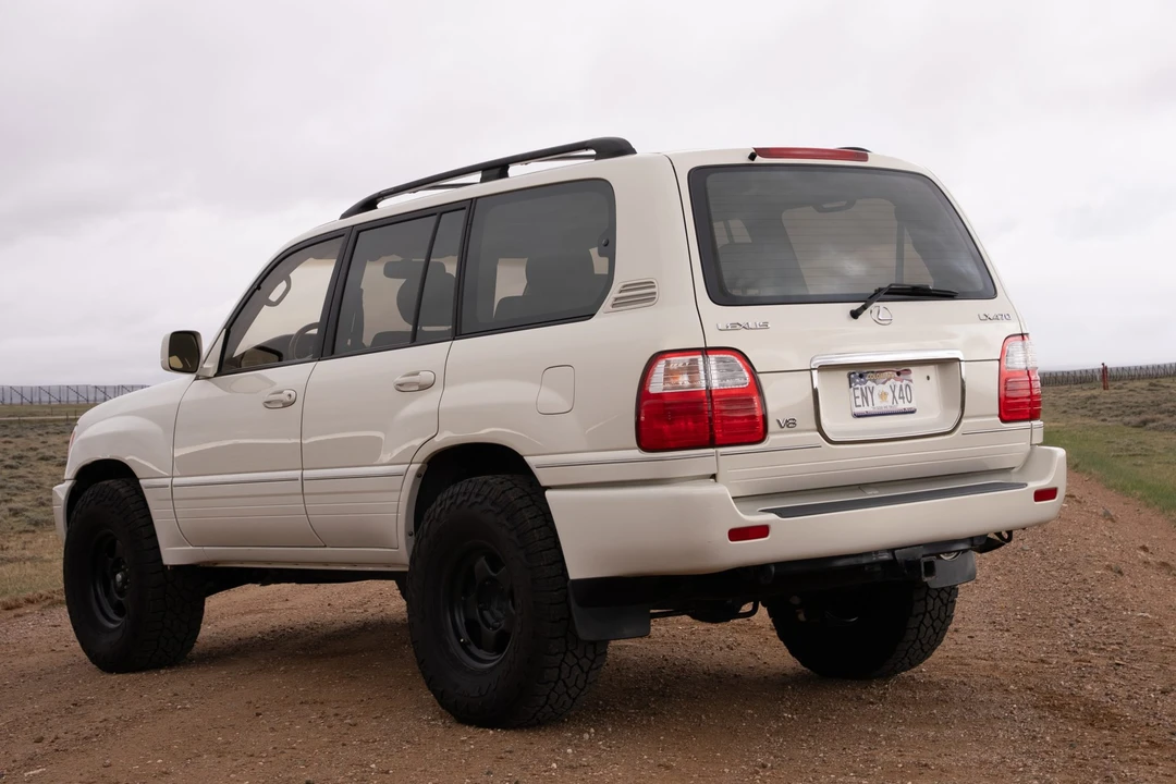 1998 Lexus LX 2nd Gen - Image 17 of 31