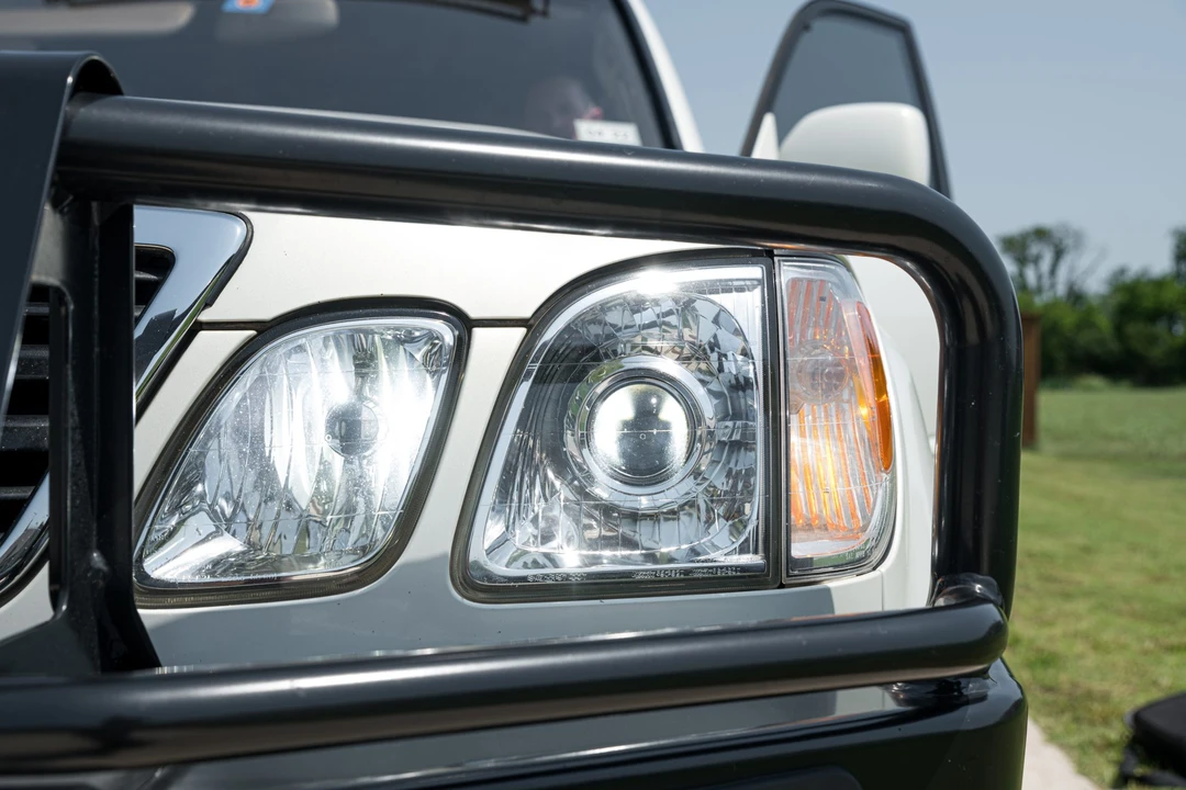 1998 Lexus LX 2nd Gen - Image 24 of 31