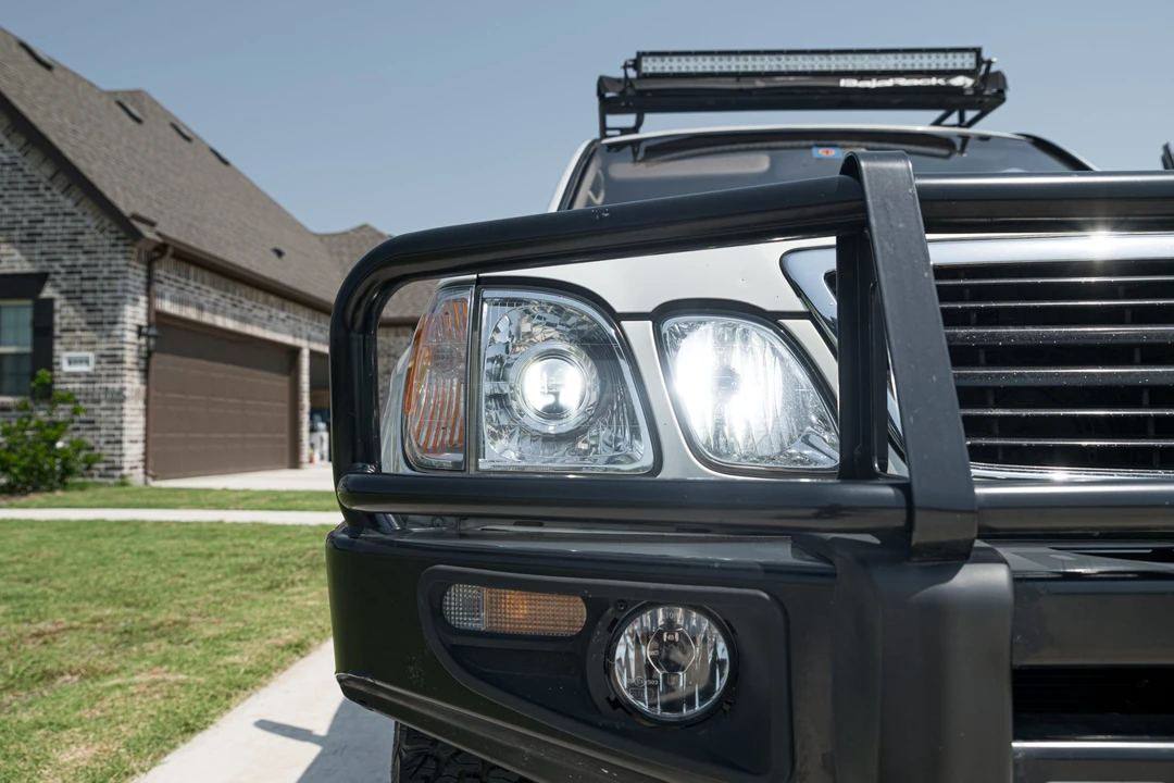 1998 Lexus LX 2nd Gen - Image 23 of 31